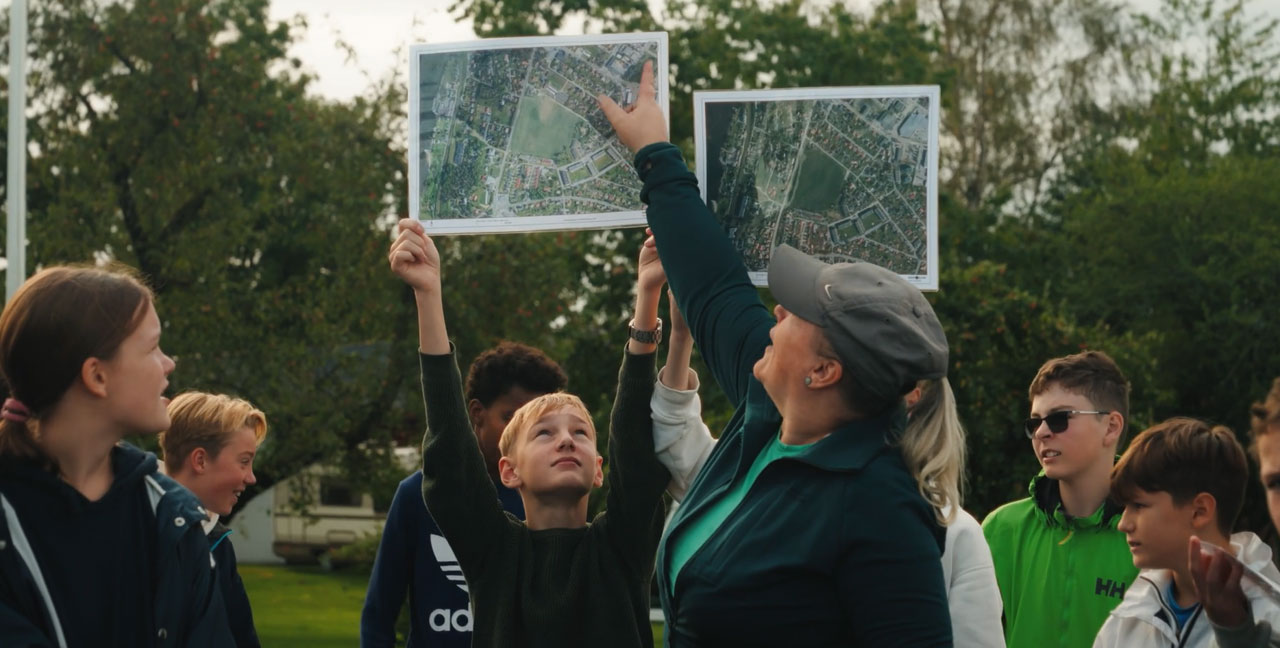 Elever som får undervisning om jordvern